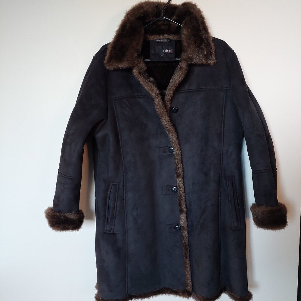 UTEX Women's X-large Black Ultrasuede Brown Faux Fur Trim Coat